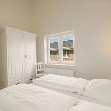 Two-bedroom In Semesterbostad *