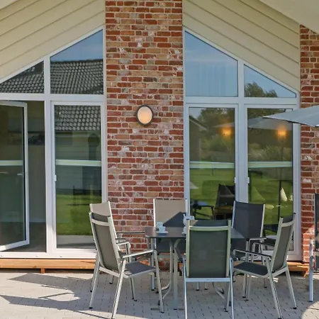 Two-bedroom In Semesterbostad